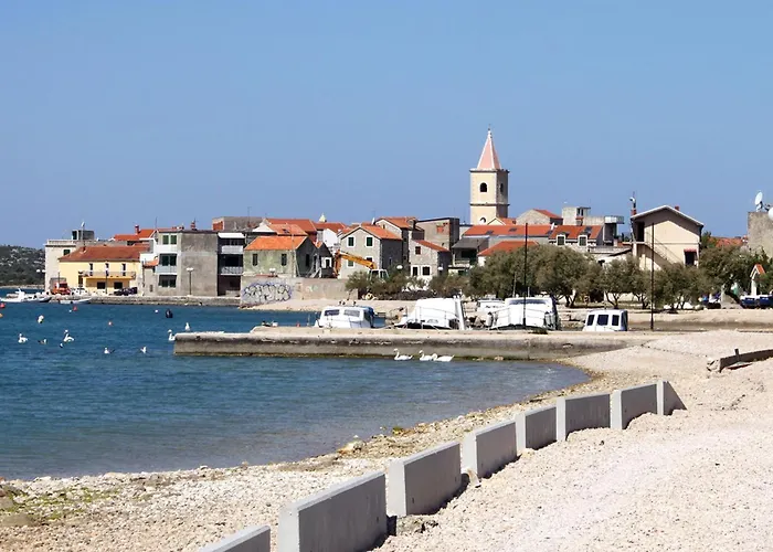 By The Sea Pirovac, Sibenik - 16095 *